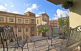 Casavilla Travellers Lodge